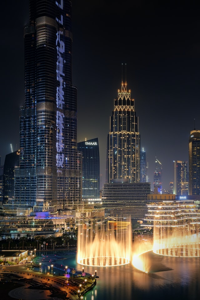 Beginner's guide to living in Dubai: The Dubai Fountain at the foot of the Burj Khalifa.